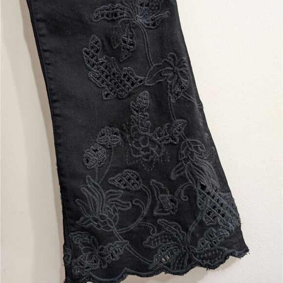 Talbots crop flare size 28 black embroidery cutwork embellished  jeans, stretchy - Picture 2 of 6